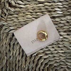 New Daphine Thin Oli Ring